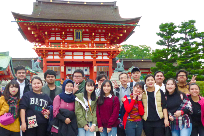 Wisata Budaya di Kyoto: Menyusuri Kuil, Pasar Tradisional, dan Rumah Teh